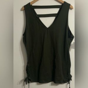 Top V.neck sleeveless Ladder Back sides Ruched pull on green for women.2X